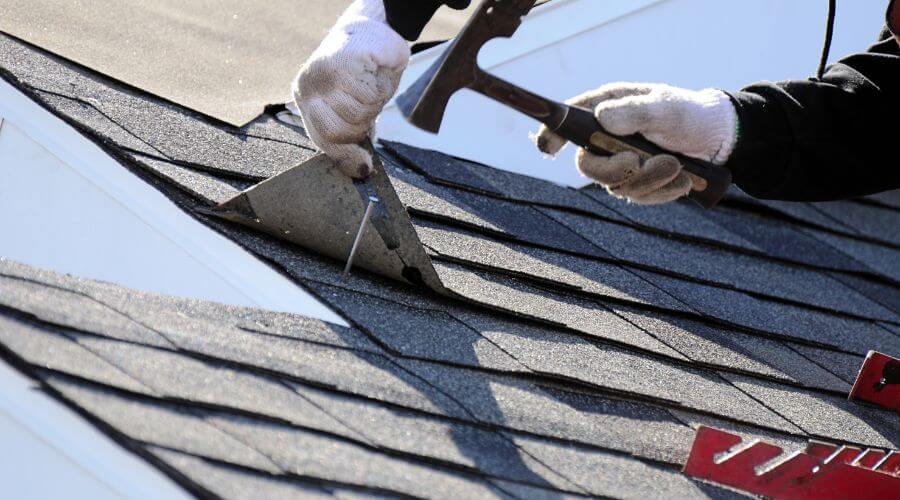 Professional gutter cleaning in Albany, MO